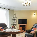 2 Bedroom Gorgeous Apartment In Kolobrzeg شقة *
